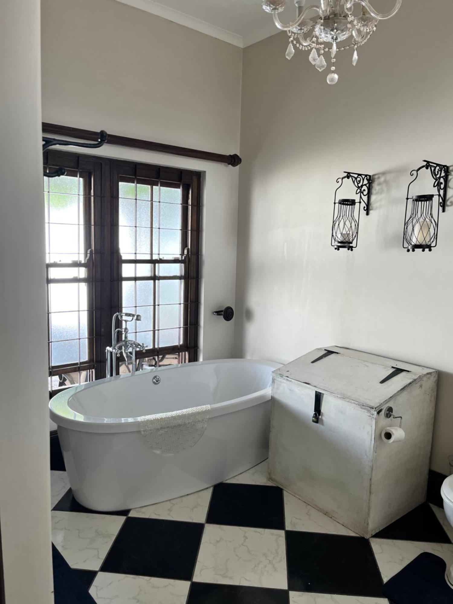Toni'S Cottage Graaff Reinet Exterior photo